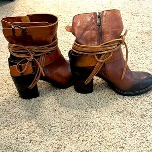 Super cute leather boots